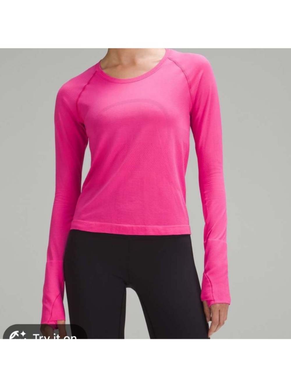 Lululemon Swiftly Tech Long-Sleeve Shirt 2.0
Waist Length size 4 WORN ONCE